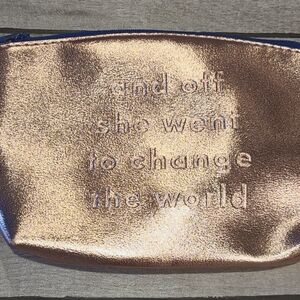 🐬 Ipsy Rose Gold Metallic make up bag☀️🌷💧 💕 ✨️ 🍎🍋🧁☃️🦋🐯🐠🍬🍿🍕